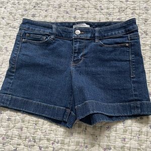 White house woman’s jean shorts
